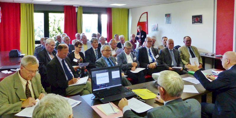 4_P1040528 (Clement).jpg - L'assitance est attentive...